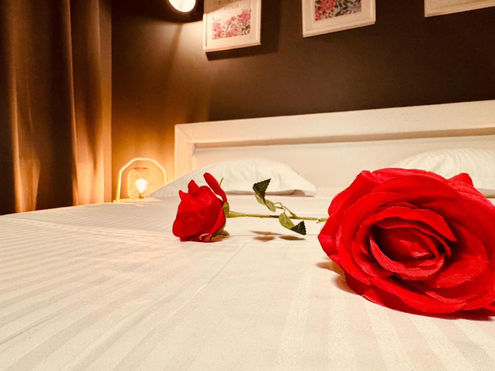 بروج The Rose Suites المظهر الخارجي الصورة