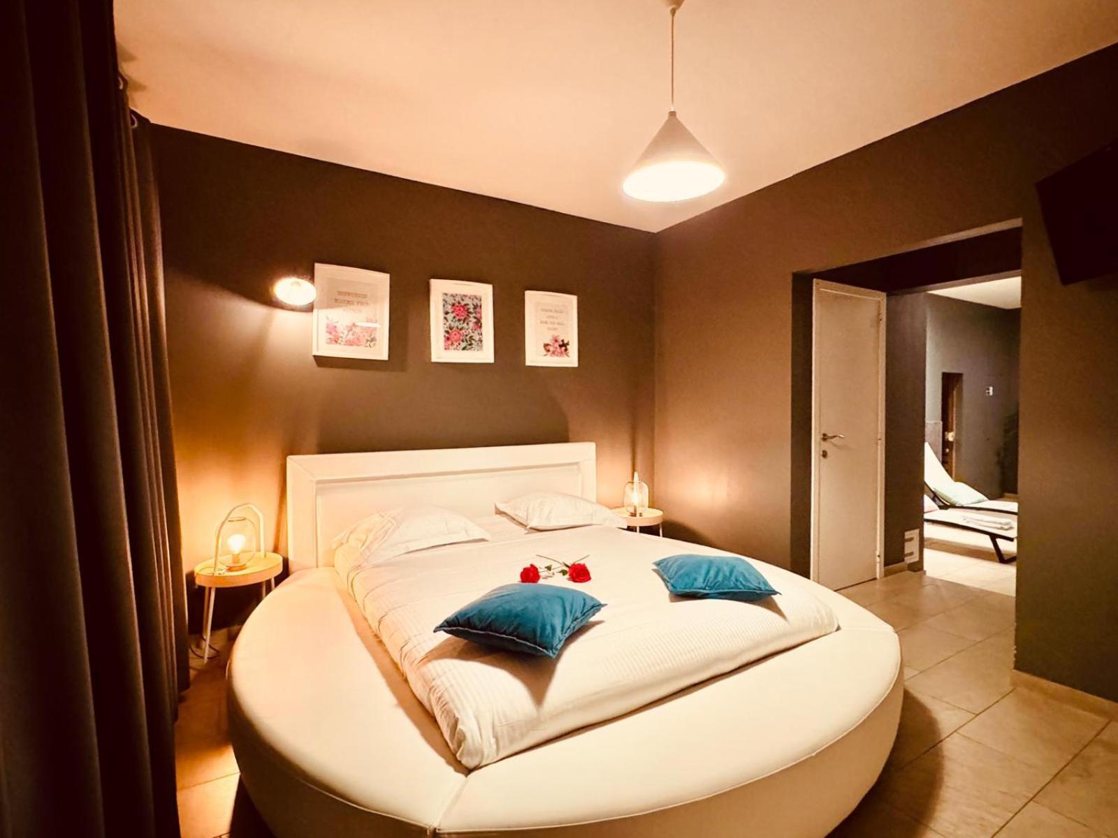 بروج The Rose Suites المظهر الخارجي الصورة
